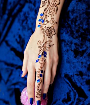 Mehndi Hand